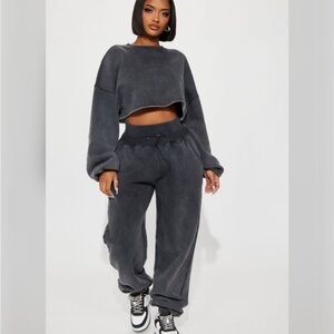 Fashion Nova gray jogger set size M